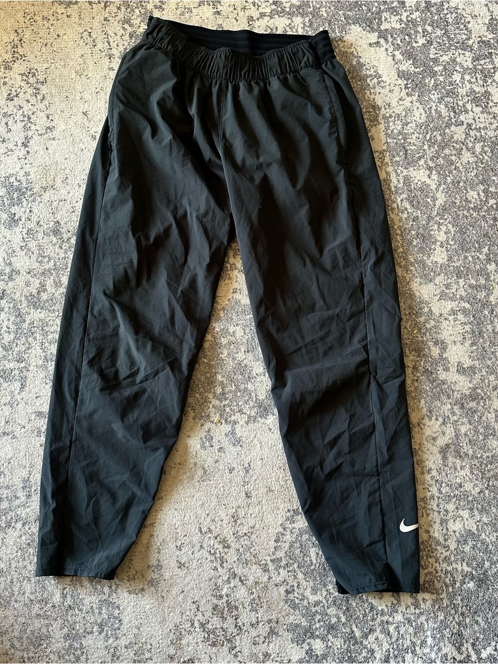 EUC Nike Essential Women's 7/8 Running Pants—Medium